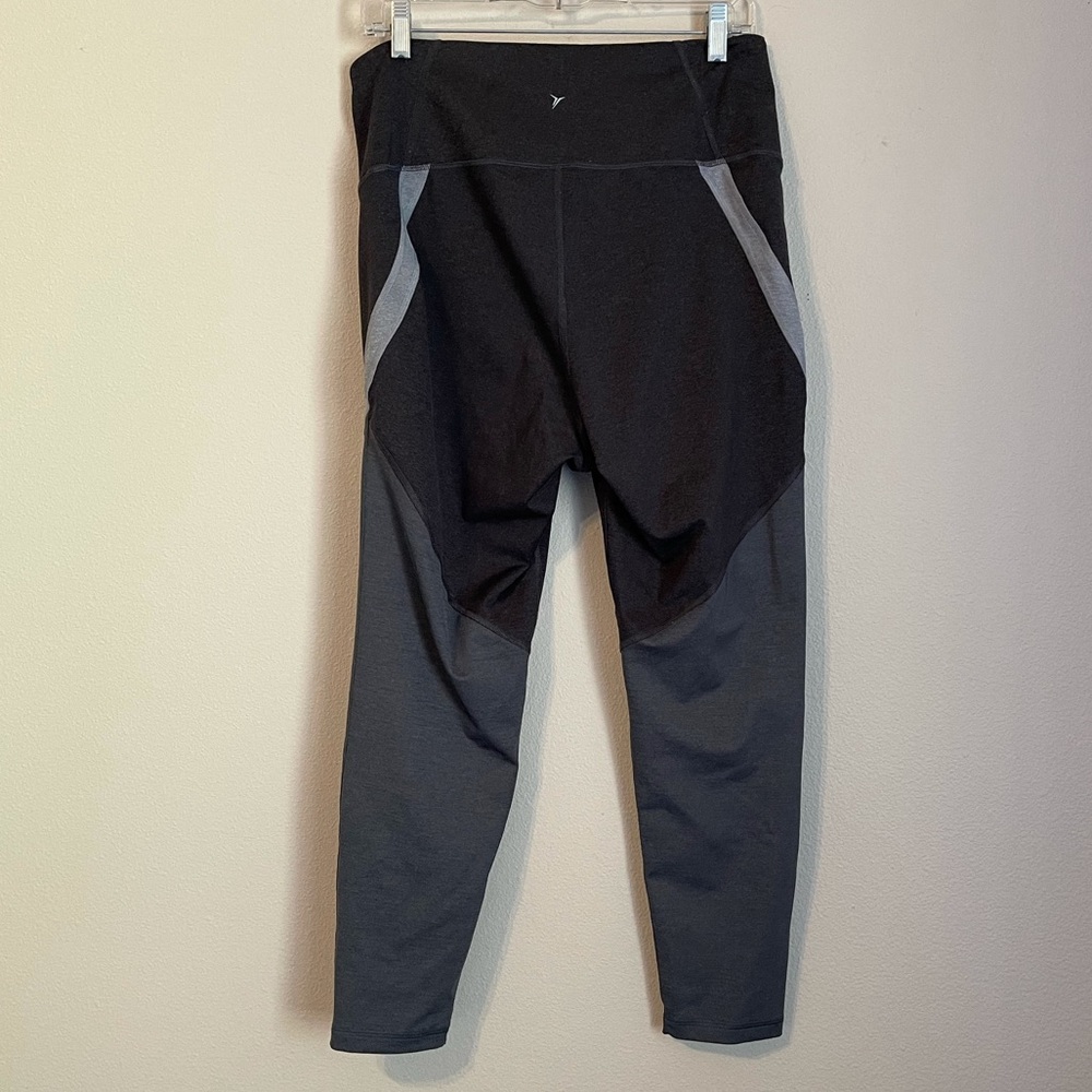 Women’s Old Navy Active Leggings Size XL - Picture 3 of 4